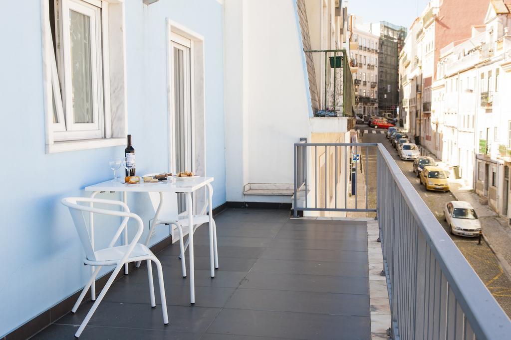 Joivy Joyful 2Br Apt With Terrace Nearby Sao Bento Palace Lisboa Rom bilde