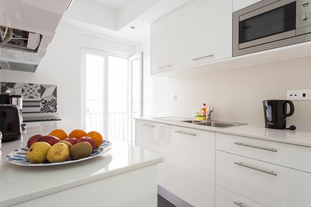 Joivy Joyful 2Br Apt With Terrace Nearby Sao Bento Palace Lisboa Rom bilde