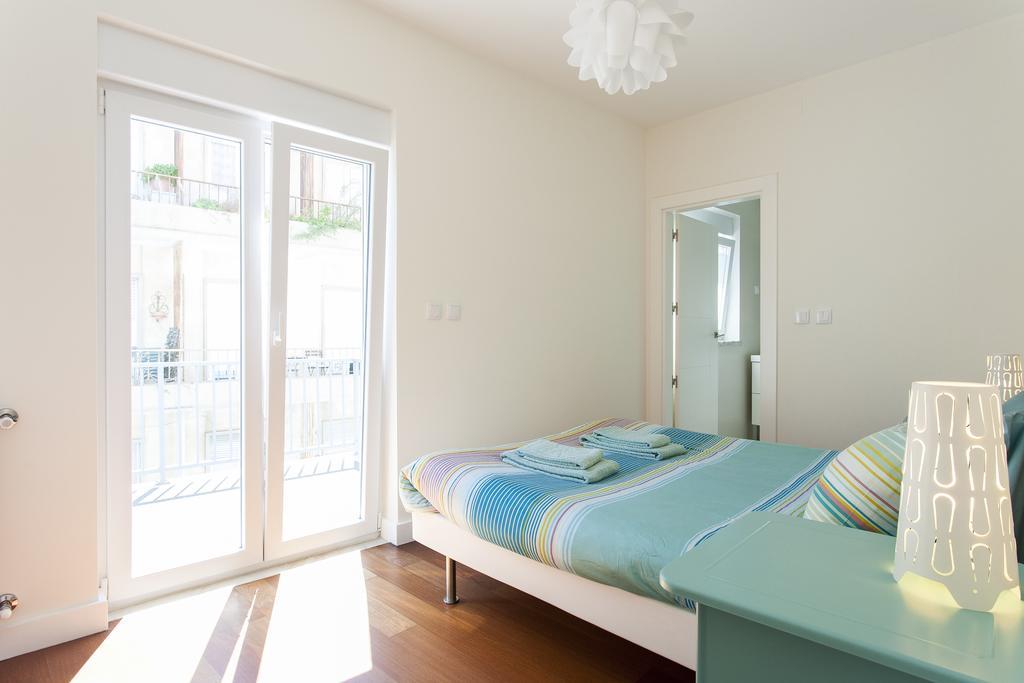 Joivy Joyful 2Br Apt With Terrace Nearby Sao Bento Palace Lisboa Eksteriør bilde